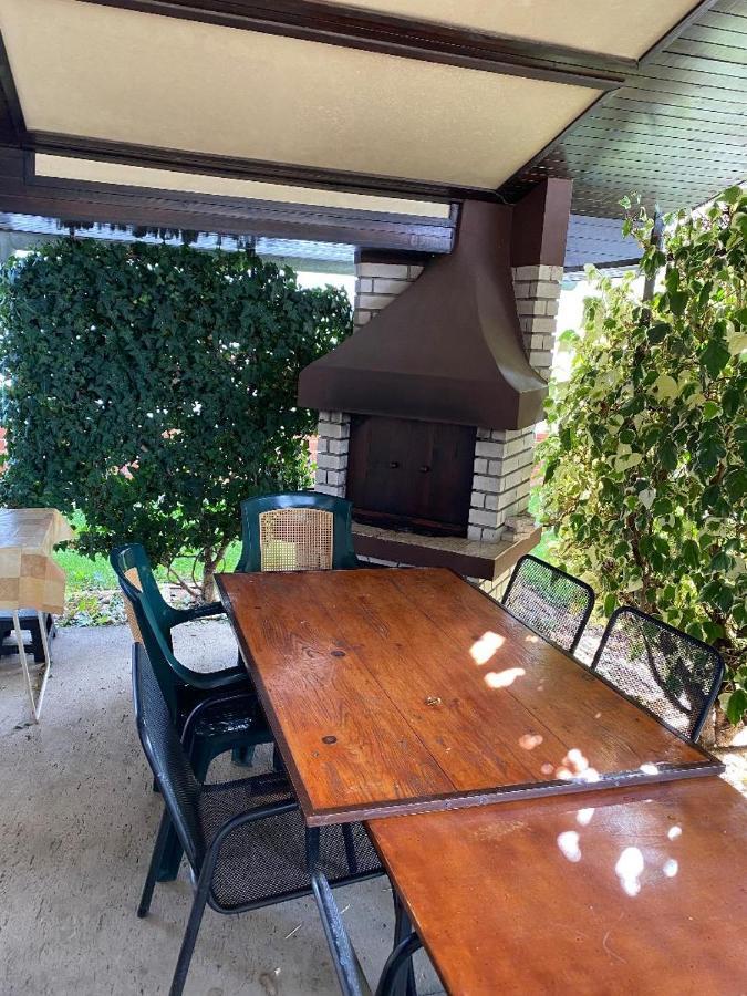 Adorable 1-Bedroom Guesthouse & Private Parking Place Velika Mlaka Exterior photo